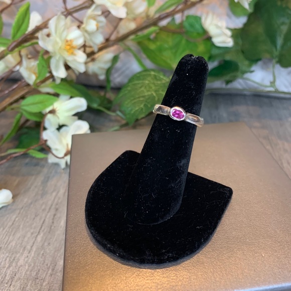 Handmade Ruby 925 Sterling Silver Ring - Picture 2 of 8